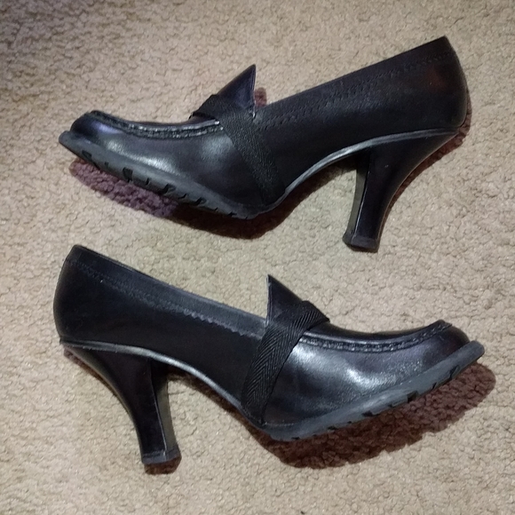 Vintage Black Tommy Hilfiger Heels - Picture 2 of 15